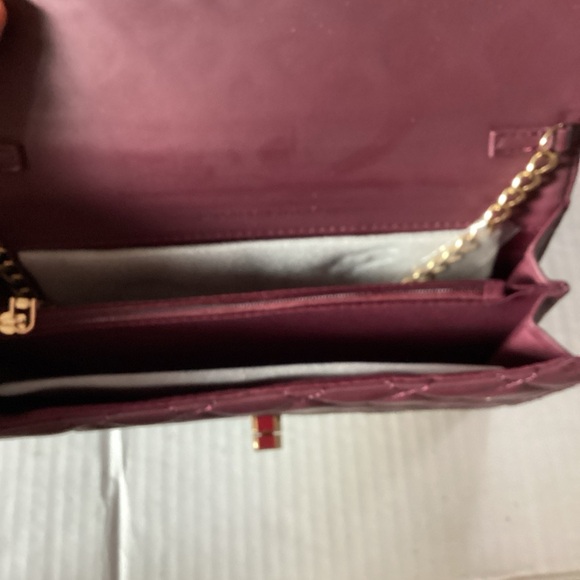 Badgley Mischka Plum Diamond Quilted Cross Body Clutch Bag New with Tags - Picture 7 of 7